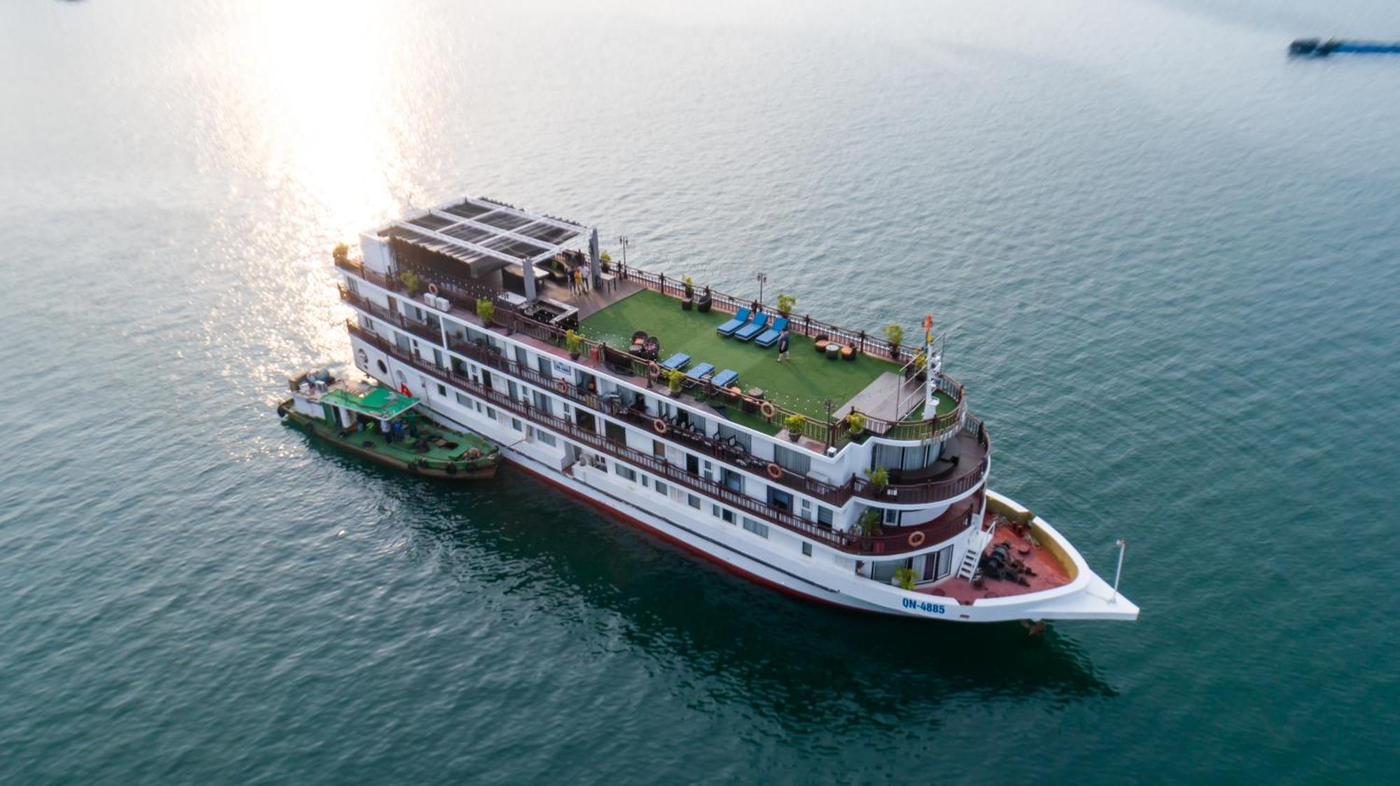 Amanda Luxury Cruise Hotel Ha Long Buitenkant foto