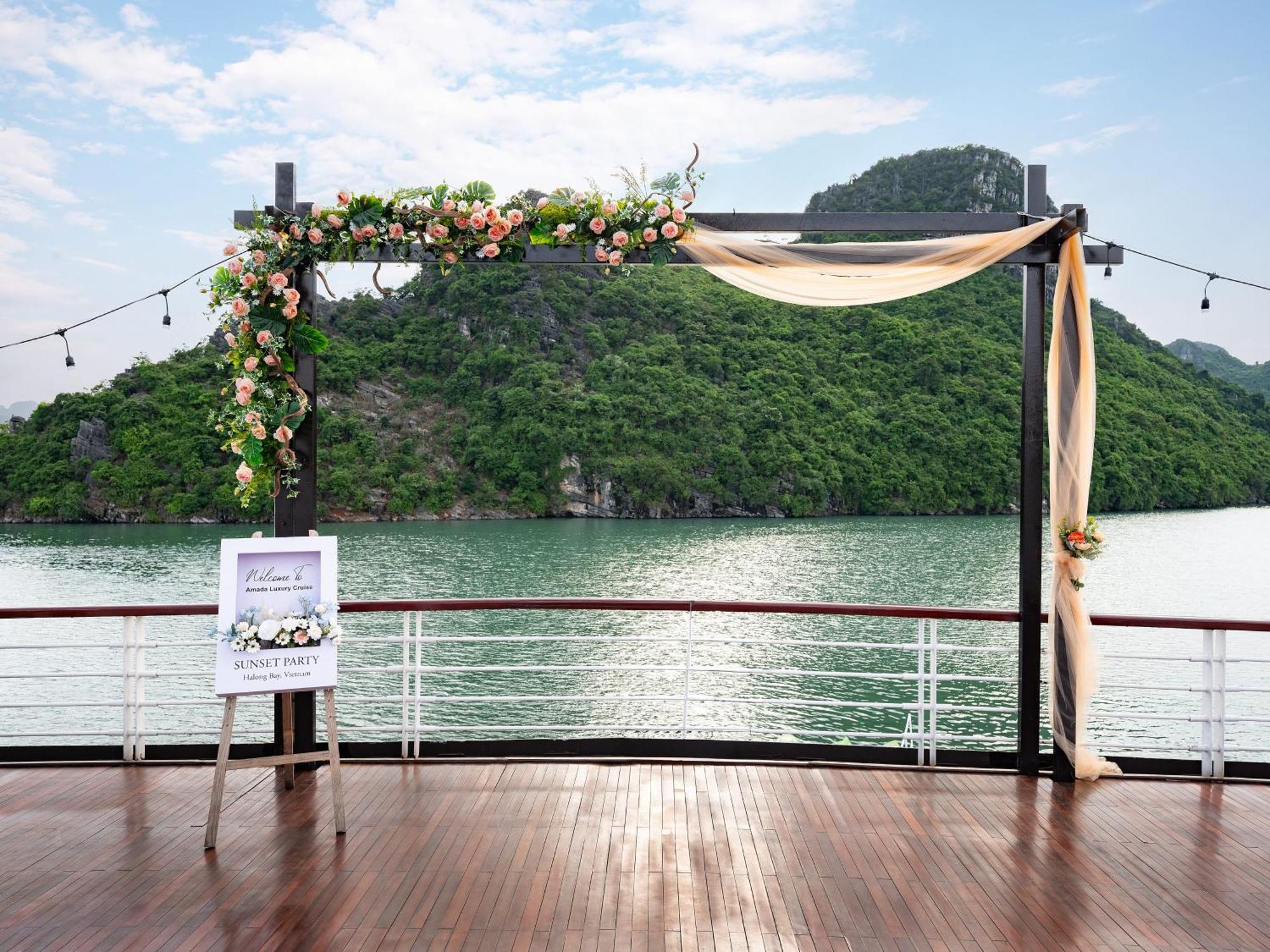 Amanda Luxury Cruise Hotel Ha Long Buitenkant foto